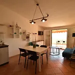 Route 25 - Cavoli - Vista Mare, Con Clima, Terrazza E Posto Auto Spiaggia di Cavoli