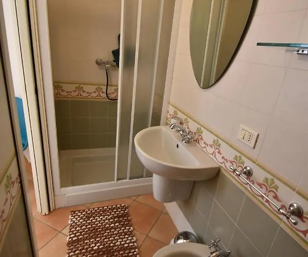 Route 25 - Cavoli - Vista Mare, Con Clima, Terrazza E Posto Auto