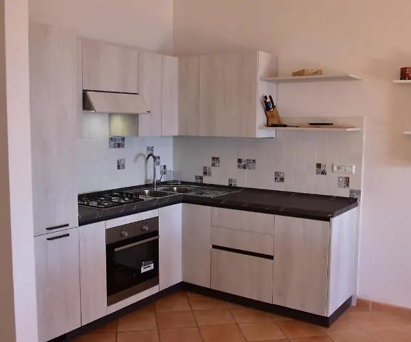 Route 25 - Cavoli - Vista Mare, Con Clima, Terrazza E Posto Auto Appartement *