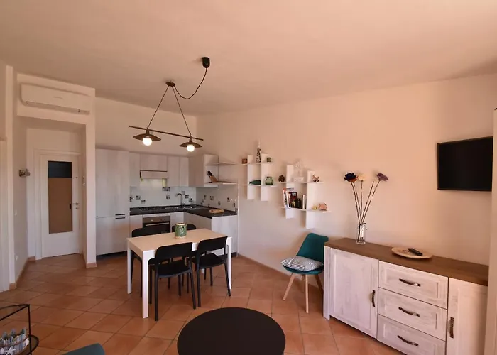 Route 25 - Cavoli - Vista Mare, Con Clima, Terrazza E Posto Auto Appartement