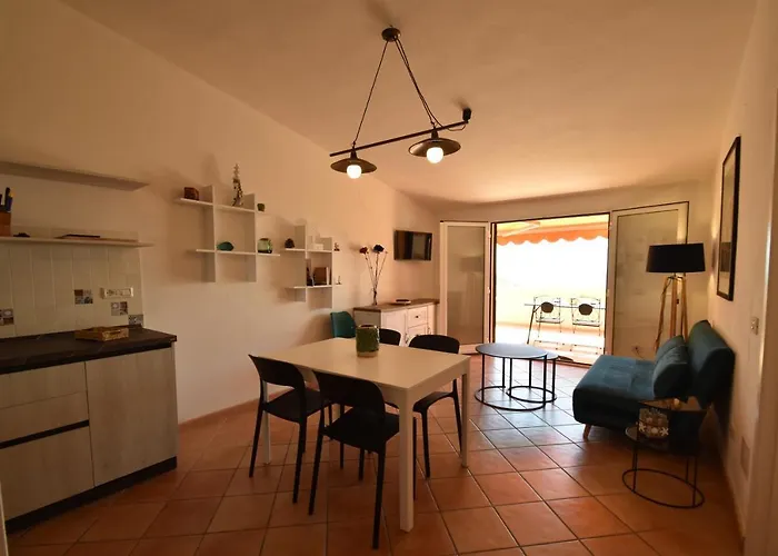 Route 25 - Cavoli - Vista Mare, Con Clima, Terrazza E Posto Auto Spiaggia di Cavoli